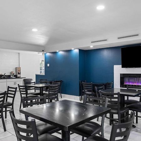 La Quinta Inn By Wyndham סטוקטון מראה חיצוני תמונה