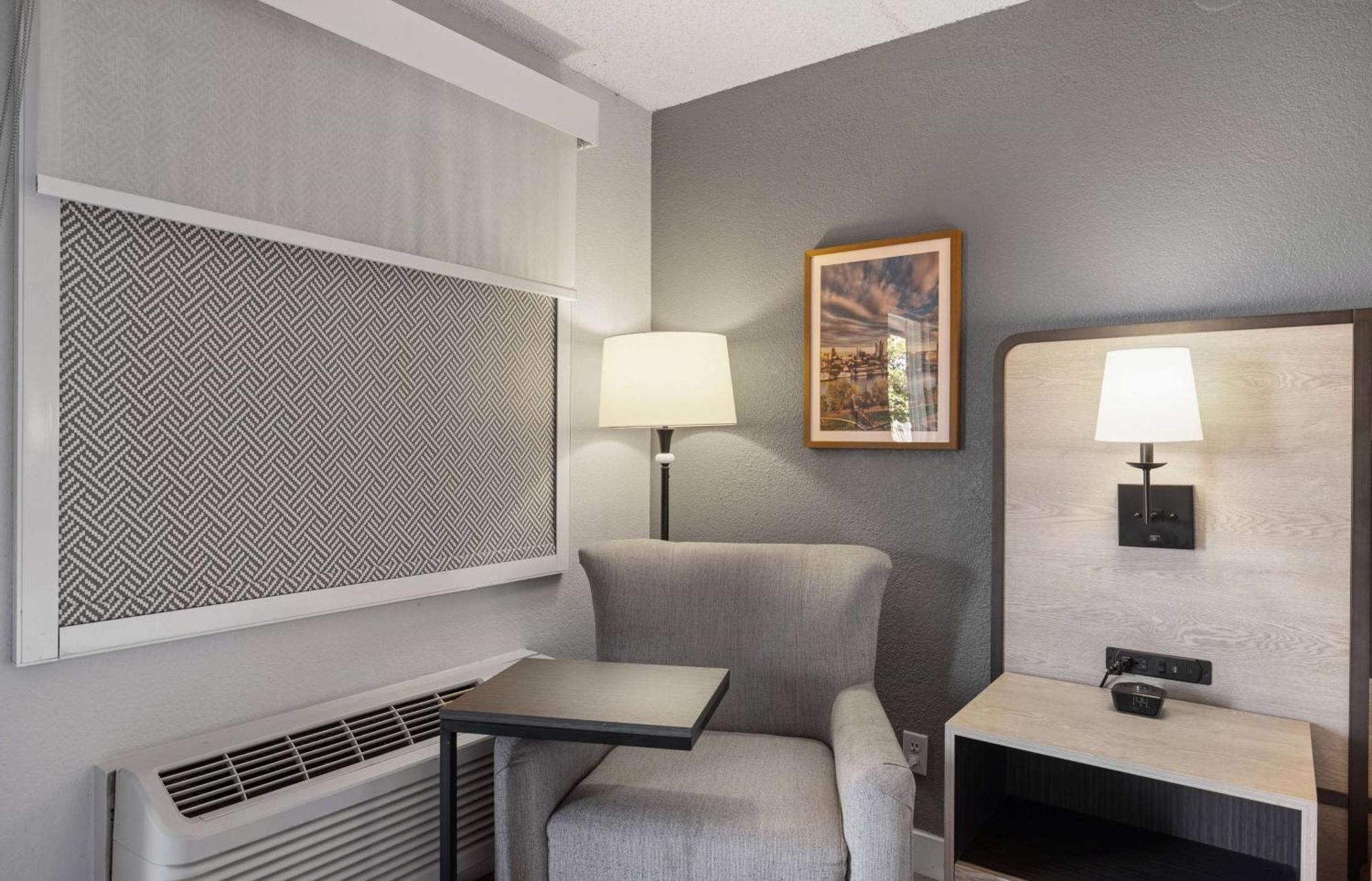 La Quinta Inn By Wyndham סטוקטון מראה חיצוני תמונה
