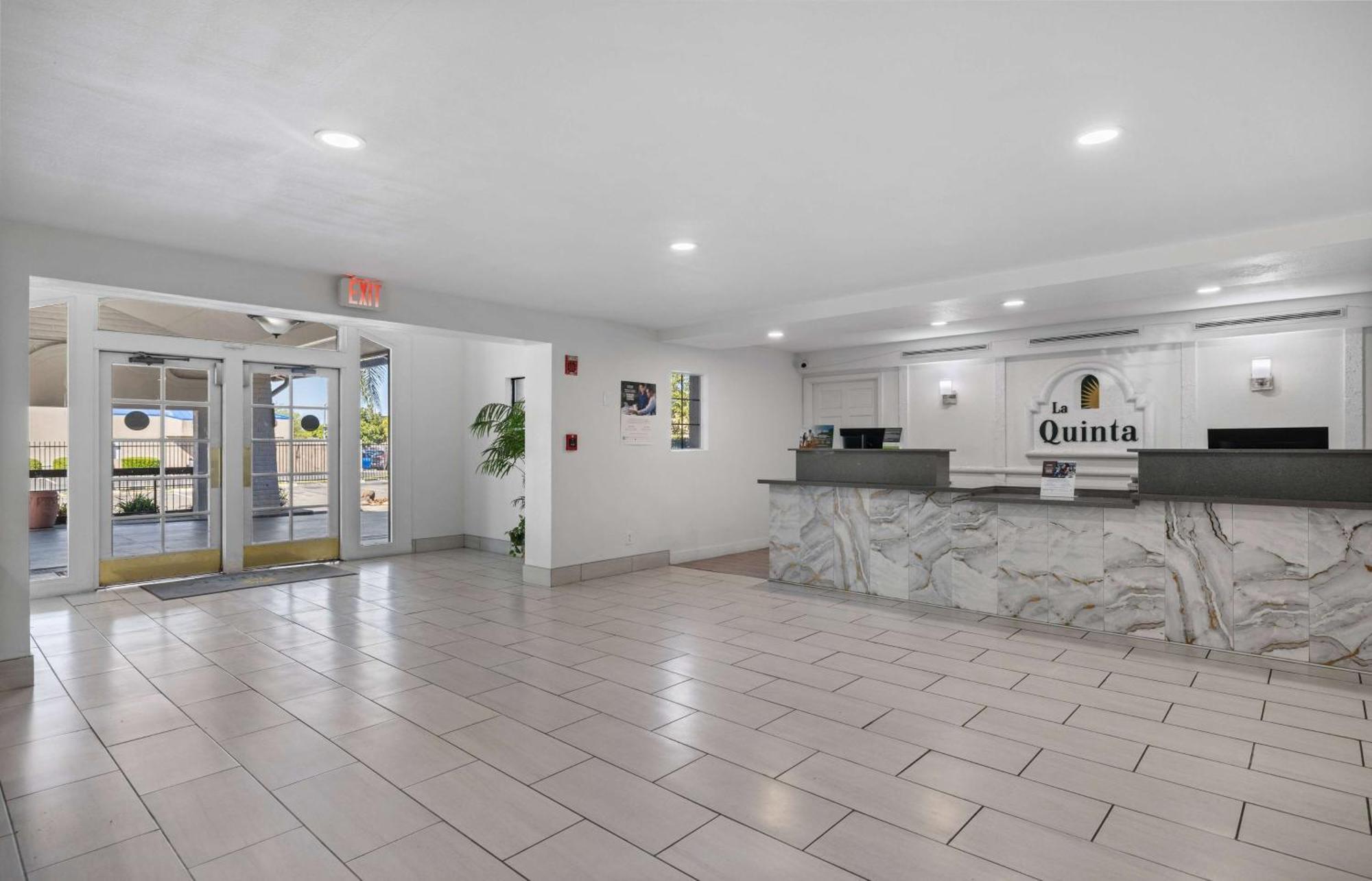 La Quinta Inn By Wyndham סטוקטון מראה חיצוני תמונה